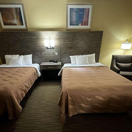 Quality Inn Near I-72 And Hwy 51 Forsyth Экстерьер фото