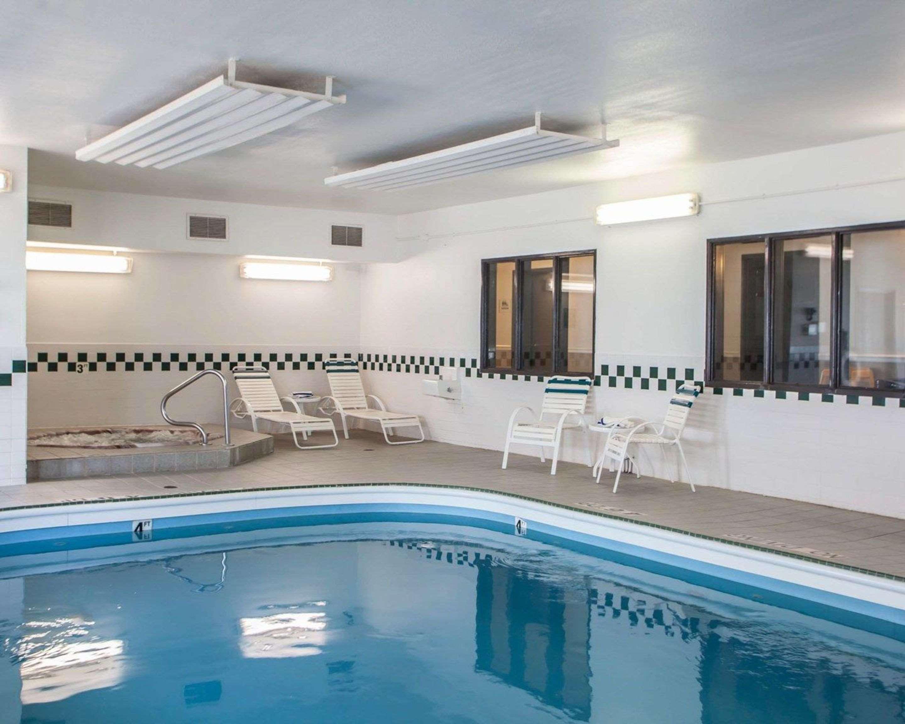 Quality Inn Near I-72 And Hwy 51 Forsyth Экстерьер фото