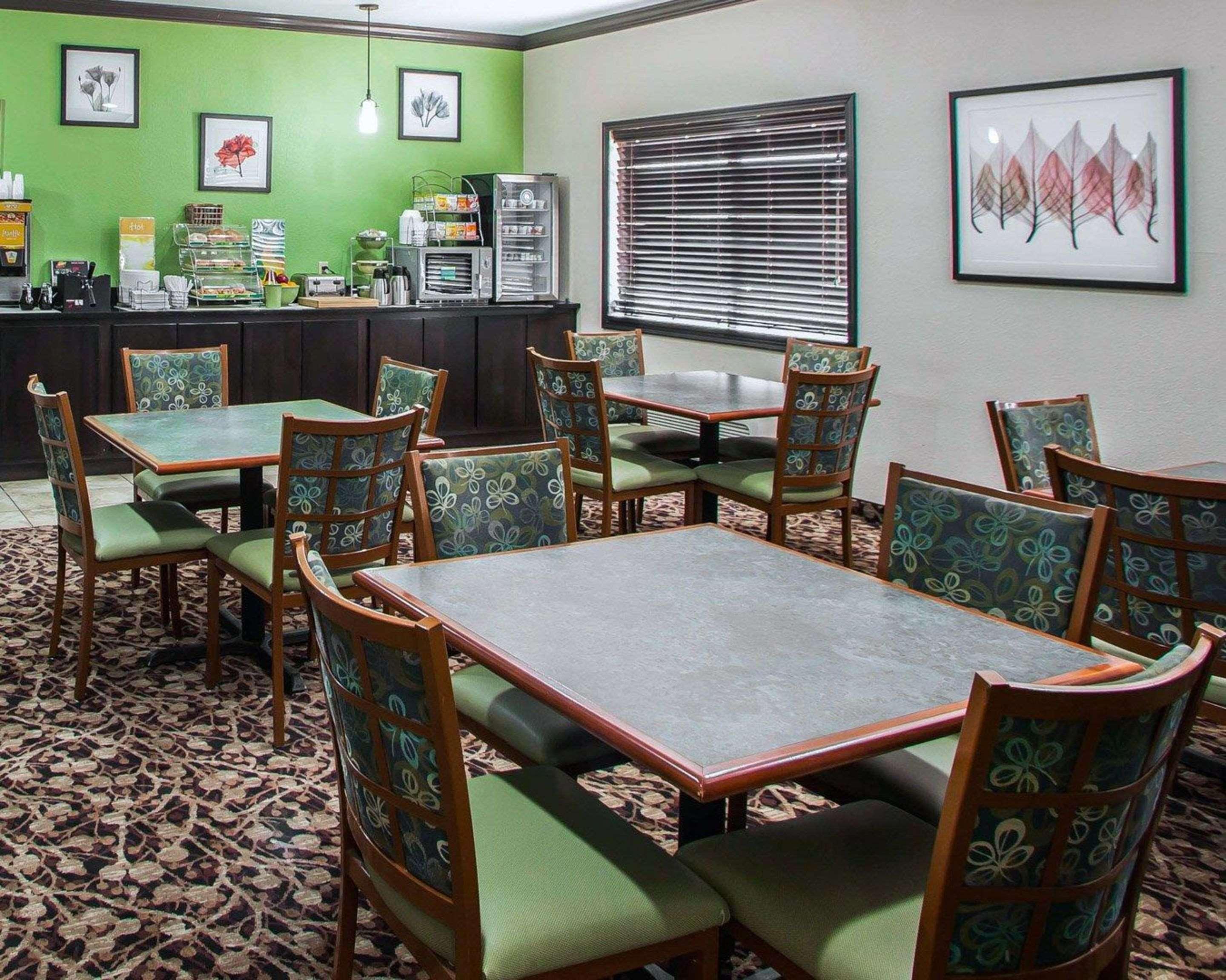 Quality Inn Near I-72 And Hwy 51 Forsyth Экстерьер фото