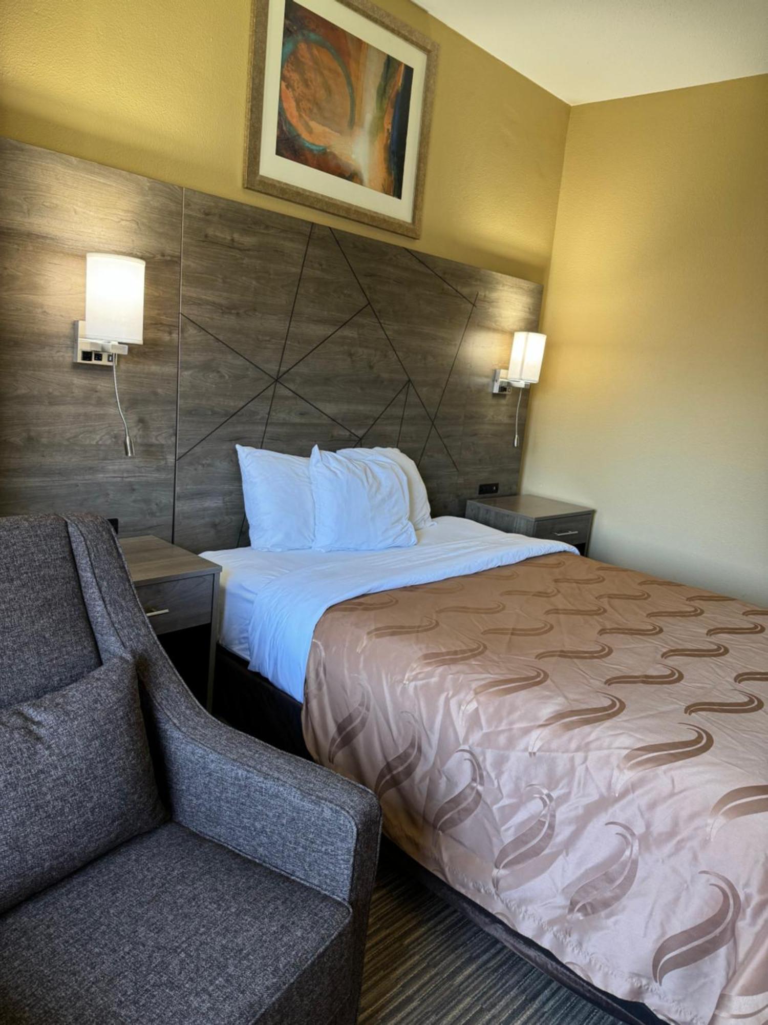 Quality Inn Near I-72 And Hwy 51 Forsyth Экстерьер фото