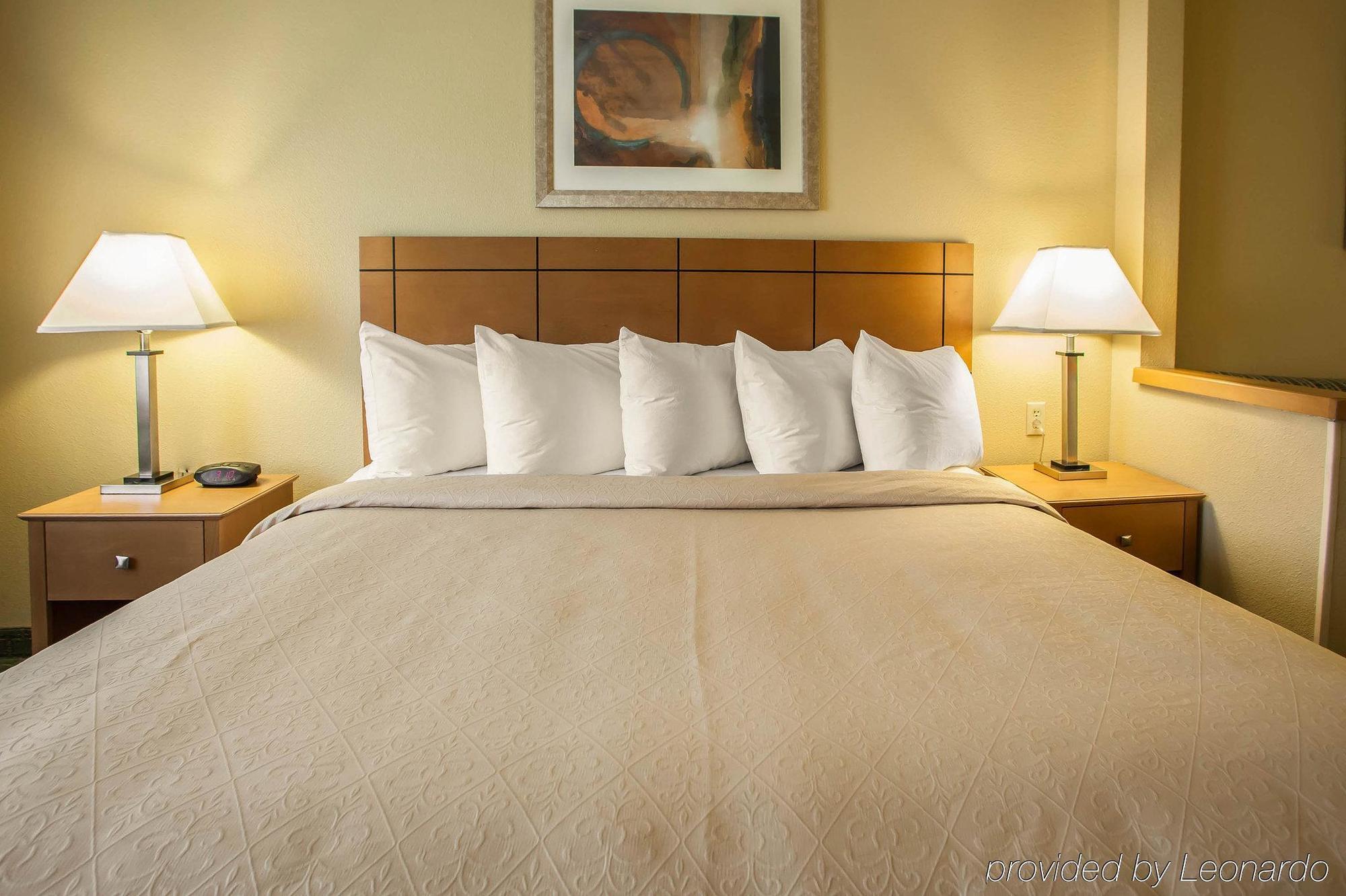 Quality Inn Near I-72 And Hwy 51 Forsyth Экстерьер фото