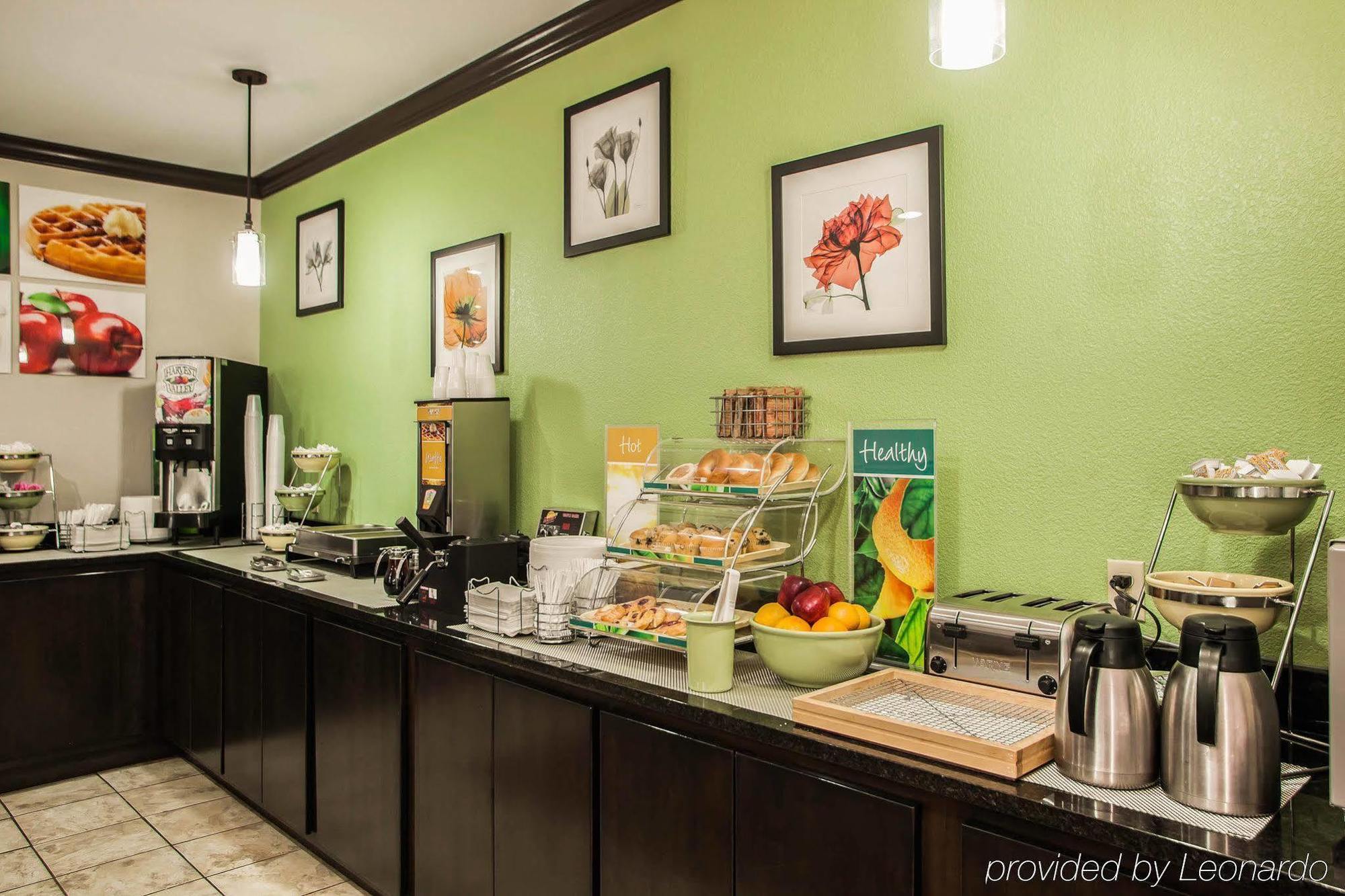 Quality Inn Near I-72 And Hwy 51 Forsyth Экстерьер фото