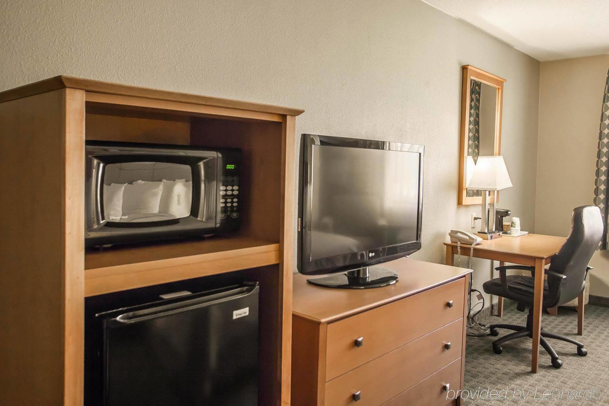Quality Inn Near I-72 And Hwy 51 Forsyth Экстерьер фото